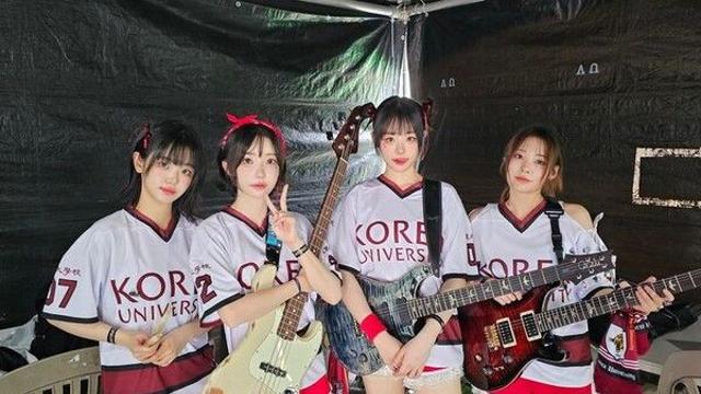 QWER, 프리즘필터와 공동제작 종료…