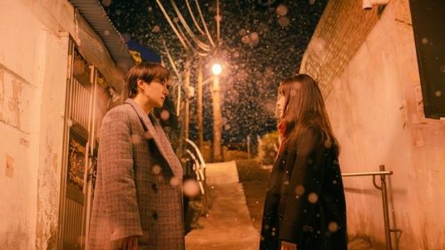 강태풍♥오미선, 상사맨 로맨스 터졌다...'태풍상사', 드라마 부문 화제성 1위