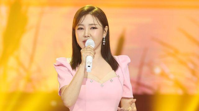 '사상 최초'…가수 송가인, 역대급 소식 전했다