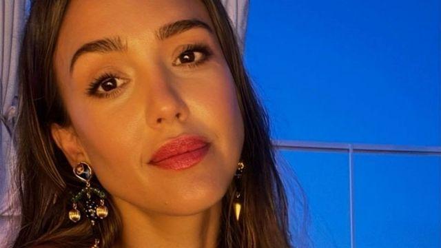 이혼 도장 마르기도 전… 제시카 알바, 파경 8개월 만에 ‘♥11살 연하남’과 열애 인정 [할리웃통신]