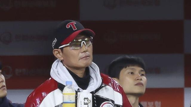 '통한의 역전패' LG 염경엽 감독 