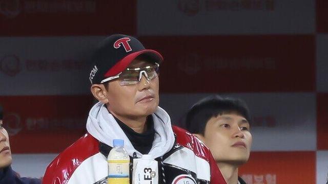 [STN 현장] '첫 패' LG 염경엽 감독 