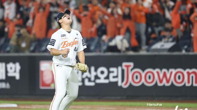 3차전 한화의 킥은 유영찬 격파...'불펜 대결' 자신감 상승→대반격 예고 [KS4]