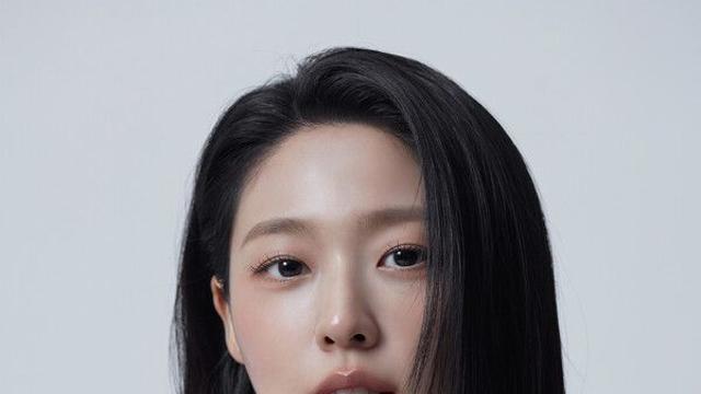 설현, 안효섭·신세경과 식구 됐다…더프레젠트컴퍼니行 [공식]