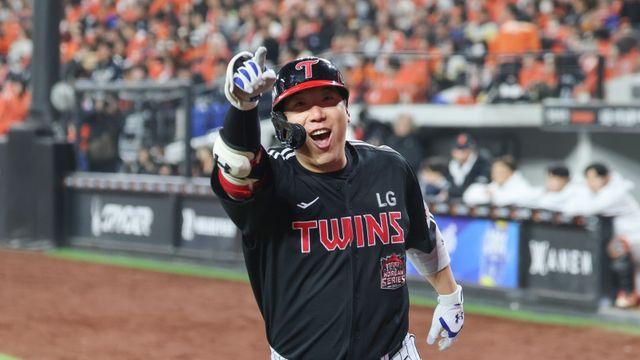 '가을 악몽'과 작별, 이제는 '가을 사나이'라 불러다오...김현수 PS 최다 안타도 보인다