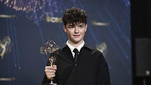 잘못 겨눈 남성의 분노…