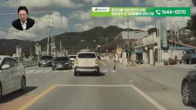 한숨 나오는 횡단보도 양보 실태.gif