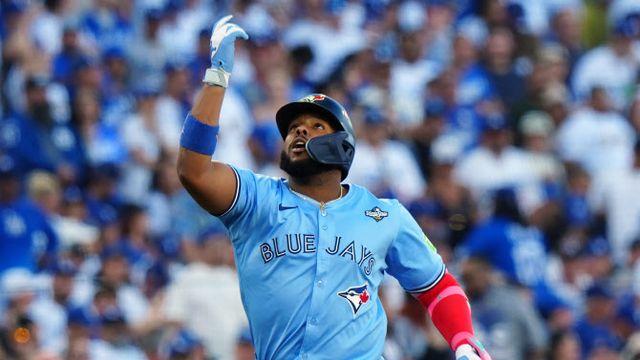 '백투백 홈런' 토론토, 다저스에 WS 5차전 완승...우승에 1승 남았다