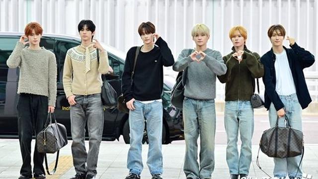 '청량미' 컴백 투어스, 