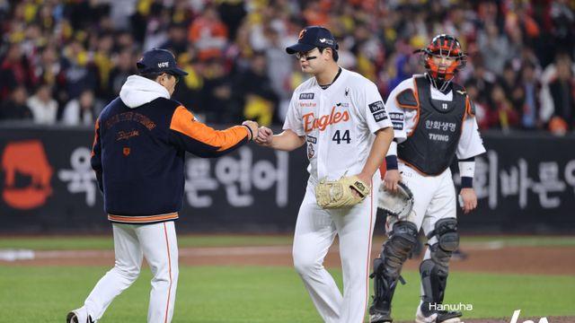 할 말 잃은 김경문 감독 