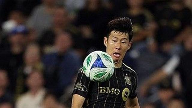 '손흥민 美 절친'이 해결했다! LAFC 올시즌 오스틴 상대 첫 득점…상대 자책골로 1-0 리드 (전반 진행 중)