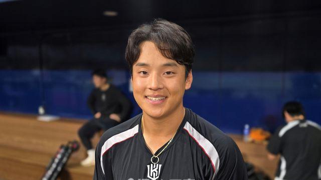 '그냥 해' 피겨여왕 김연아 조언 모자에 새긴 2군 주장, KT 강민성의 'JUST DO IT' [IS 인터뷰]