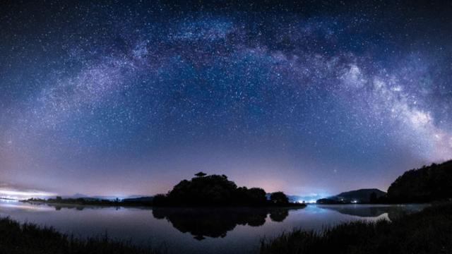 대청호의 절경 명소, 부소담악이 그림처럼 펼쳐지는 충북 옥천