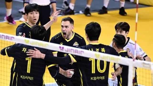 '비예나 21점' KB손보, OK저축은행 3-0 완파…2연승으로 2위(종합)