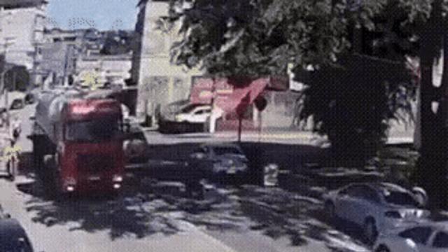 욕이 절로 나오는 상황