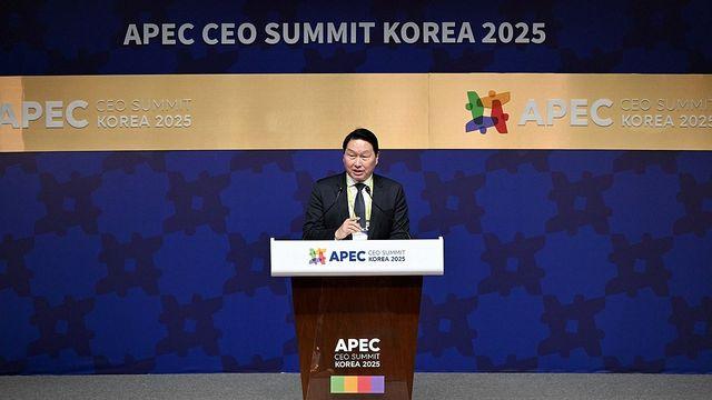 최태원, AI 수요급증 예상하며 