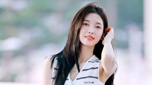 오마이걸 아린 초가을 패션