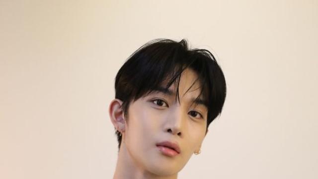 [이슈메이커] 그룹에서 솔로로, 8년의 여정 끝에 ‘나’로 서다