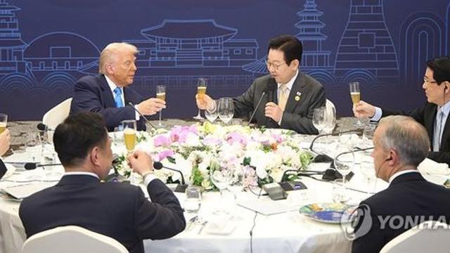 트럼프 한국 핵잠수함 건조 승인에 오커스 호주 '긴장'