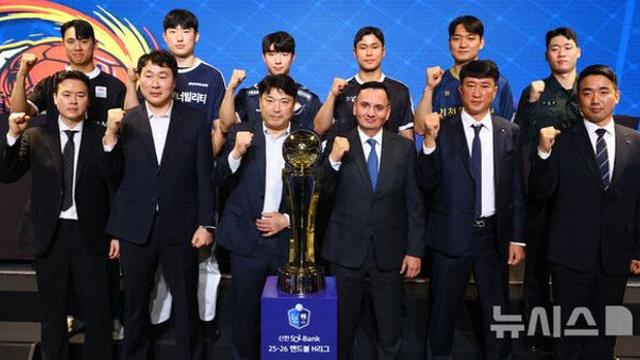 핸드볼 11연패 도전하는 남자부 두산, 여자부에선 SK 3연패 정조준(종합)