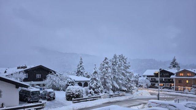 관광지는 흐릴때 긁어봐야함