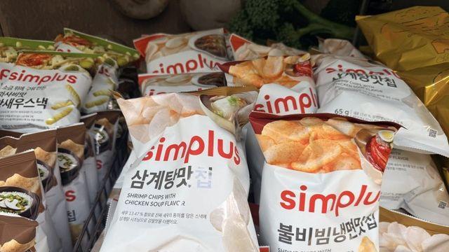 동네 마트에서 본 개성 넘치는 과자들