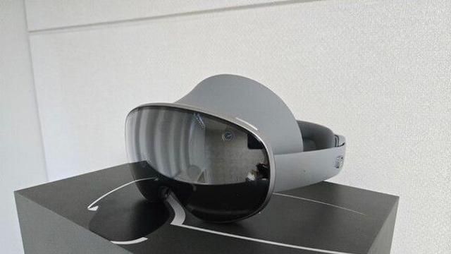 조금 뜨겁고 어지럽지만 신기한 방구석 세계여행…갤럭시 XR 써보니