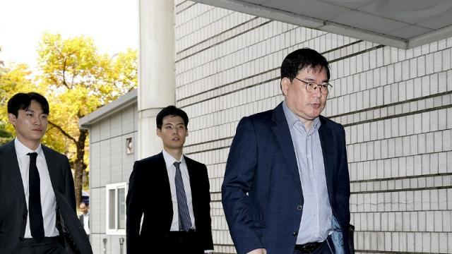 '대장동 비리' 김만배·유동규 징역 8년 법정구속…法 