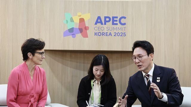 [경주APEC] 金총리, 씨티그룹 CEO 만나 