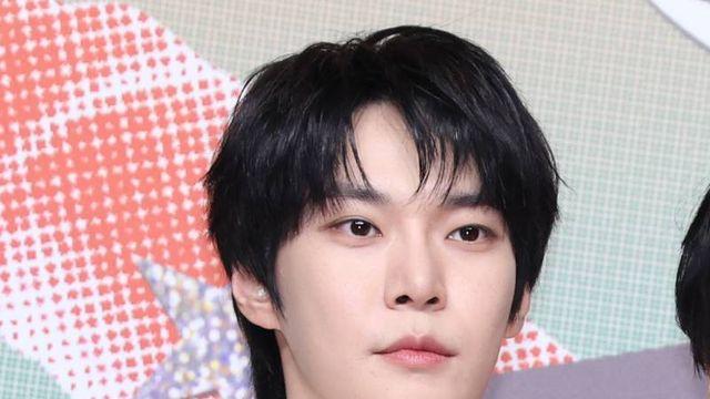 한국시리즈 5차전 , NCT 도영 애국가 제창...이글스 레전드 장종훈·정민철 시타·시구 [KS5]