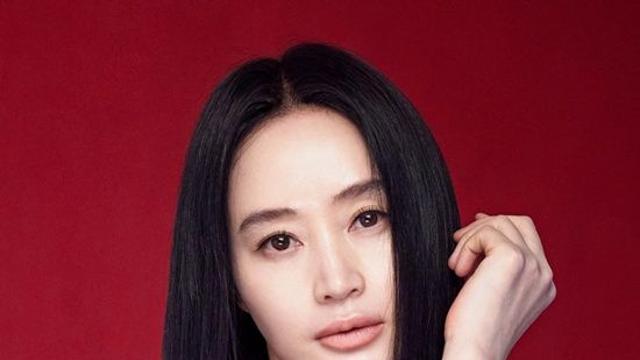 김혜수, 청룡 떠나 'MAMA'로…박보검 이어 둘째 날 호스트