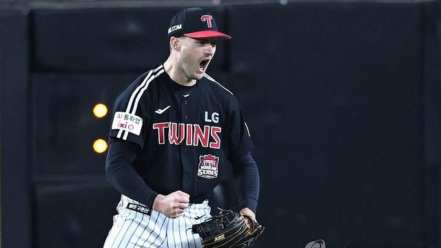 LG 우승 '마지막 퍼즐' 톨허스트 