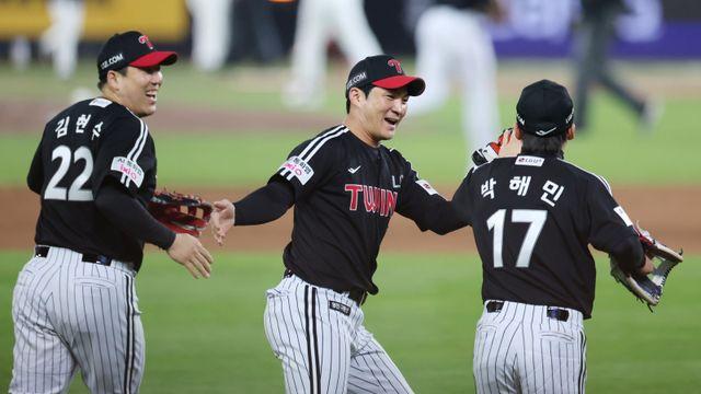 LG 우승! 한화 제압하고 2년 만에 정상 복귀…KS 직행 시 우승 확률 100%는 계속