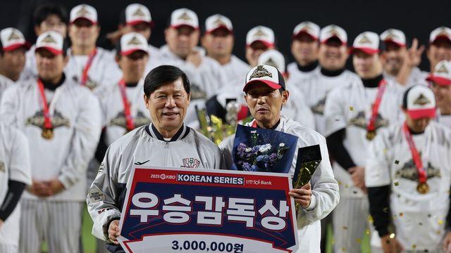 LG ‘V4' 이끈 염경엽 감독의 진심 “모두가 한 울타리에서 만든 우승”