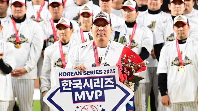 '3번째 우승반지+첫 KS MVP' 김현수 