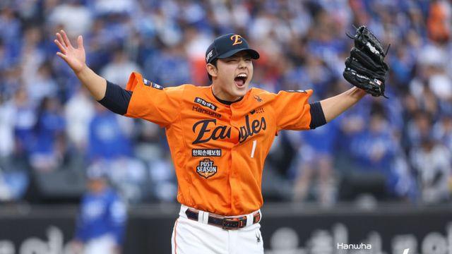 뜨거웠던 문동주, 2025년 가을 확인한 3가지 배움 그리고 숙제