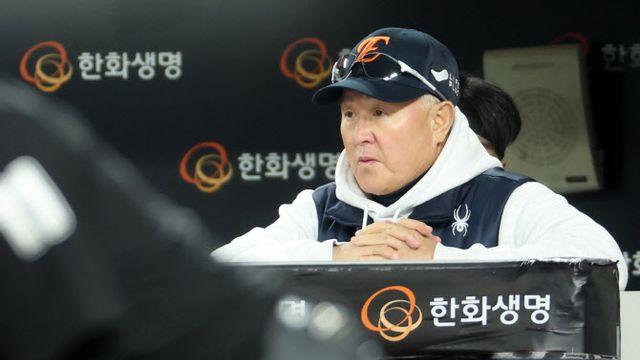 ‘5번째 KS 준우승’ 한화 김경문 “항상 2등은 아쉬워”