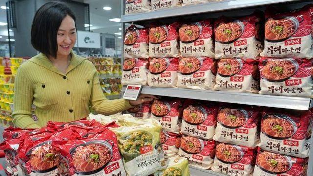 [오늘의 장바구니] 롯데마트·신세계백화점·SGC솔루션·교원투어 외