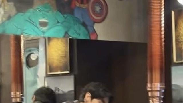 BTS 정국 매니저 없이 고깃집서 혼밥…밥까지 싹싹