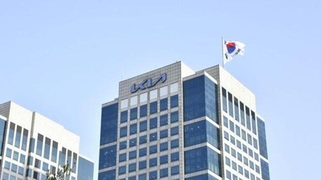 기아, 美관세에 3분기 영업익 반토막…매출 해당분기 기준 최대(종합)