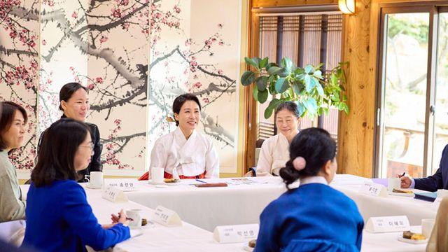 [APEC 2025] 김혜경 여사, 국립경주박물관 관람