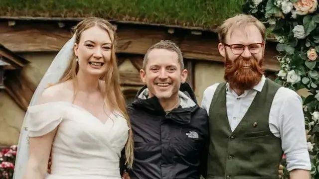 호빗 세트장에서 결혼식 하다가 본체 만난 부부.mp4,,