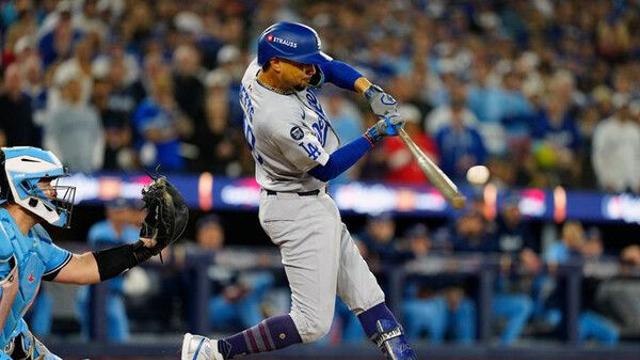 '베츠 만루 적시타' 다저스, 토론토에 3-1 신승…승부는 최종 7차전으로