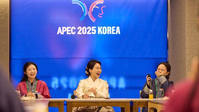 김혜경 여사, APEC 자원봉사자·의료진 만나 격려...“민간외교관”
