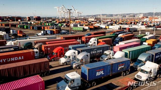 美, 중·대형 트럭에 25% 추가관세 발동…부품 240개도 포함