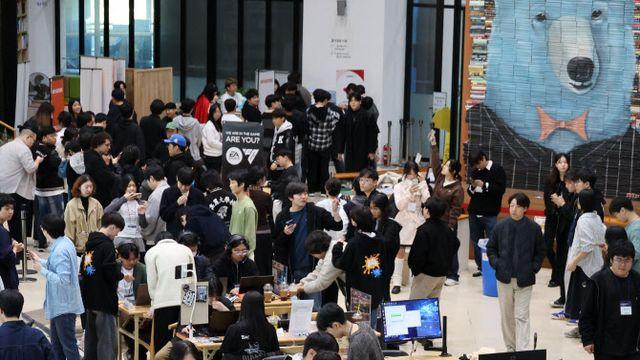 대학생 게임 열기로 북적북적…인디게임 전시 ‘유니콘’ 현장
