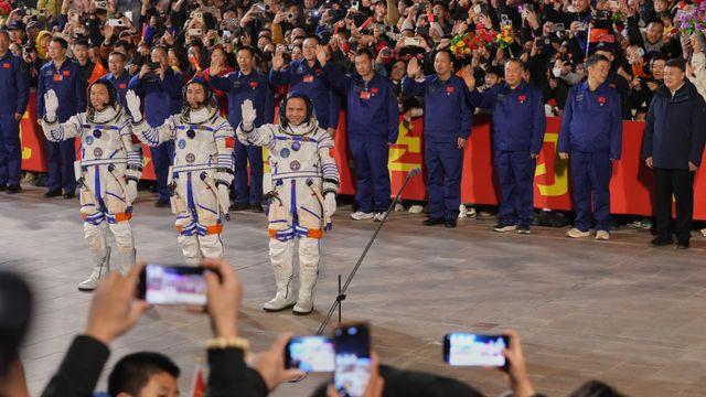 中유인우주선 ‘선저우 21호’ 발사 성공…생쥐 4마리 우주서 사육