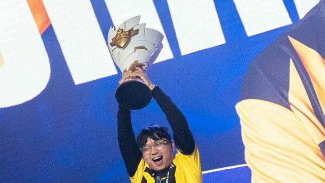 [SWC 2025] 우승자 PU, 연승으로 좌중 압도…상금 1억 4천만 원