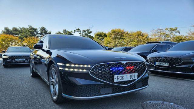 '대한민국 넘버원' 마이바흐 대신 제네시스 탔다