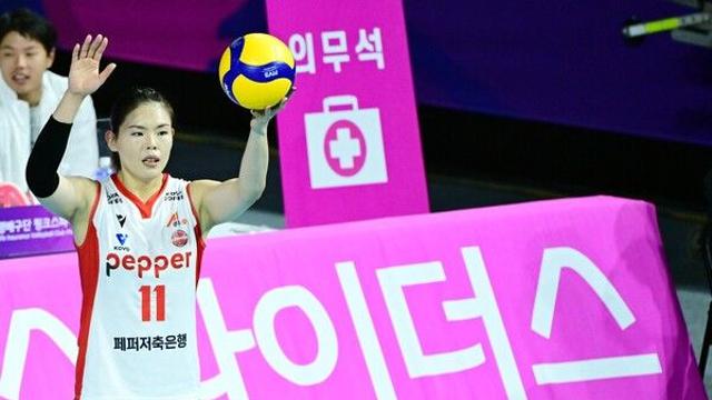 ‘시마무라+조이 효과’ 장소연호 페퍼저축은행, 1위 흥국생명에도 3-0 승…1위 도약